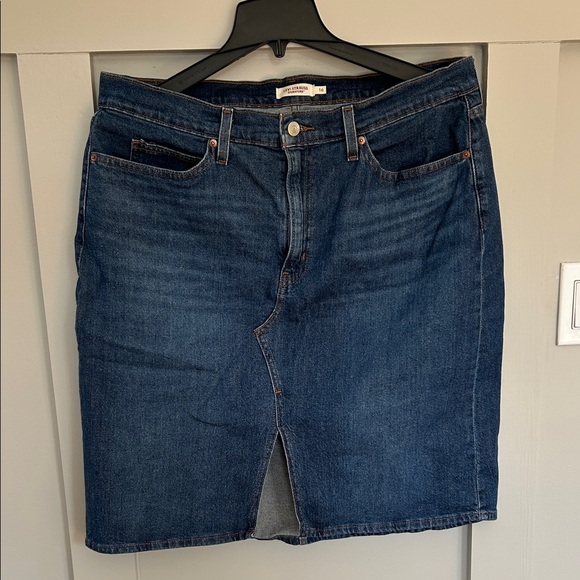 Levi's Dresses & Skirts - Classic Levi Dark Blue Denim Skirt
